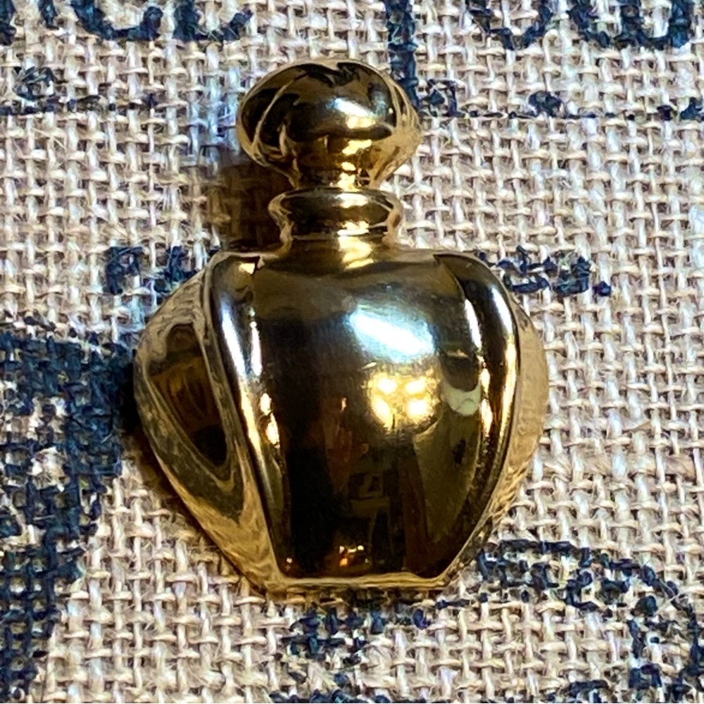🍇 Poison Perfume Shape Bottle Gold Plated Brooch - Unsigned